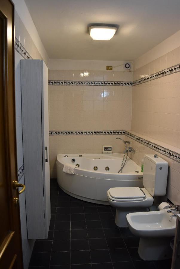 Hotel Relais Lorebian Pisa Esterno foto